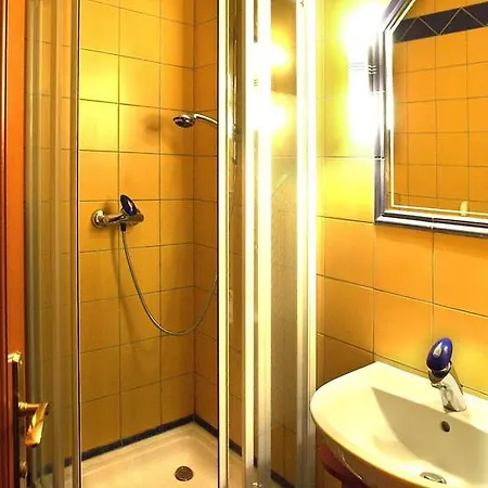 Hangya Panzió és étterem Csepreg