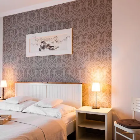 Hangya Panzió és étterem Maison d'hôtes 2*