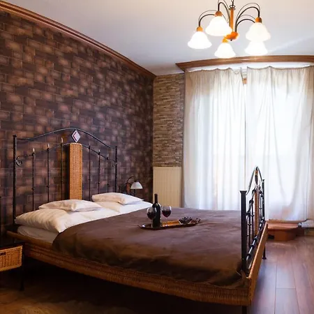 Hangya Panzió és étterem Csepreg