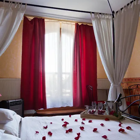 Hangya Panzio Es Etterem Penzion 3*
