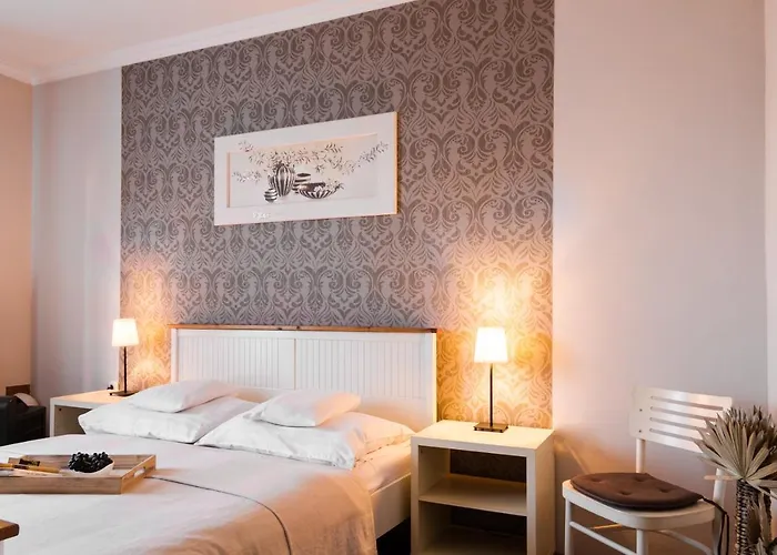 Hangya Panzio Es Etterem Pensionat 3*